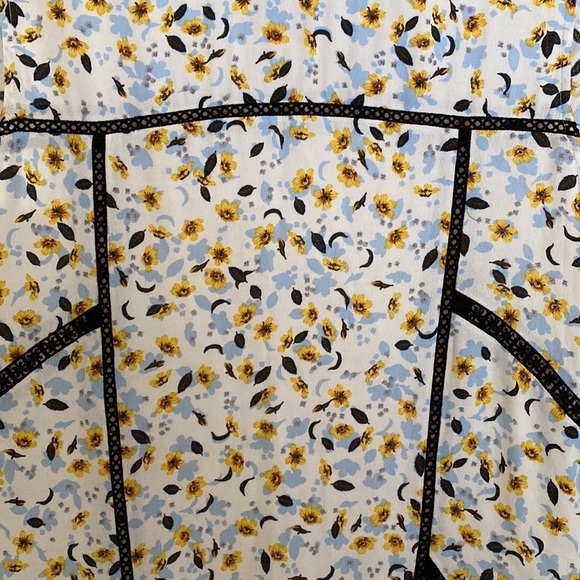 Zara Basic Floral Sleeveless shirt - Picture 2 of 4